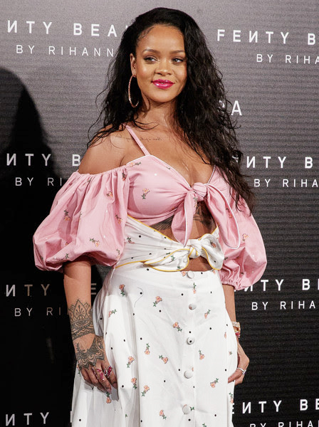 Rihanna wore Djula Jewelry